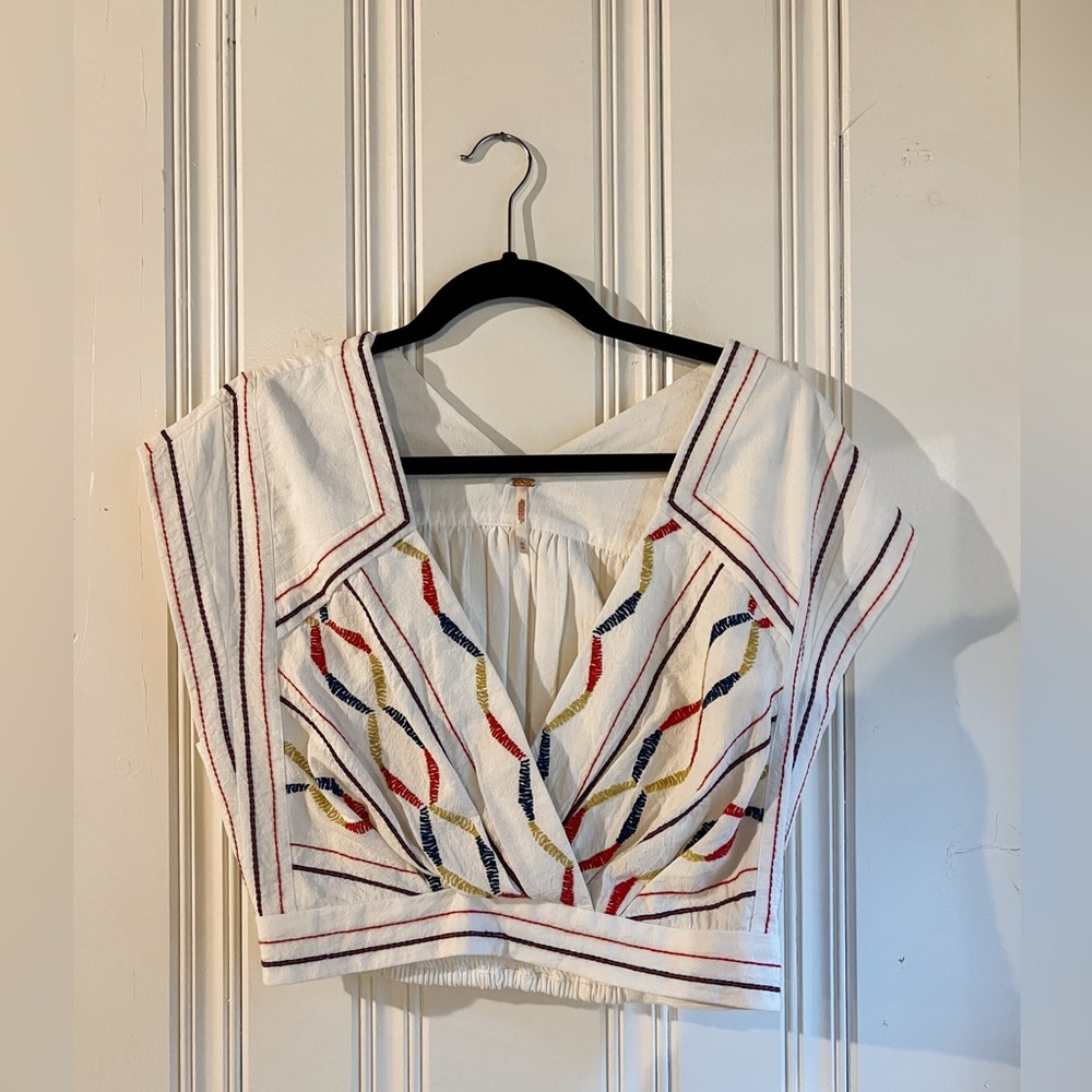 NWOT Free People Embroidered Cropped Top Abstract Print